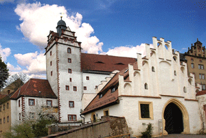  Schloss Colditz Eingangsportal und Gebäude