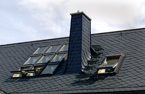 Die Dachdeckermeister Nestmann GmbH aus Raschau bietet eine Vielfalt auf dem Dach.