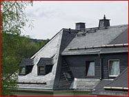 Schlicht und einfach kann auch ein Dach von Dachdeckermeist Nestmann Gmbh aus Raschau.