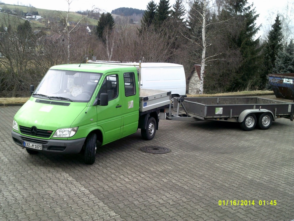LKW mit Anhänger von R+R Service UG.