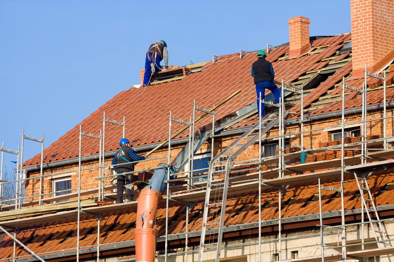 Dachsanierung und Neu-Eindeckungen - bei der Dachdecker Genossenschaft alles aus einer Hand.