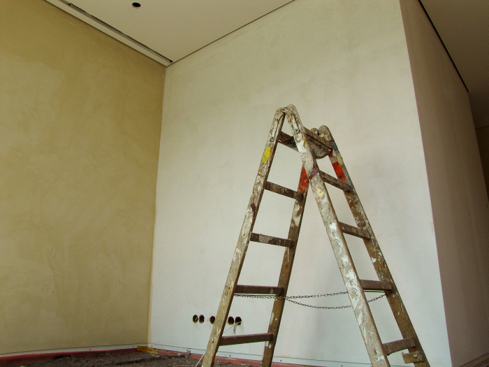 Das umfassende Leistungsangebot der Bornaer Maler GmbH reicht von Wand bis zur Decke.